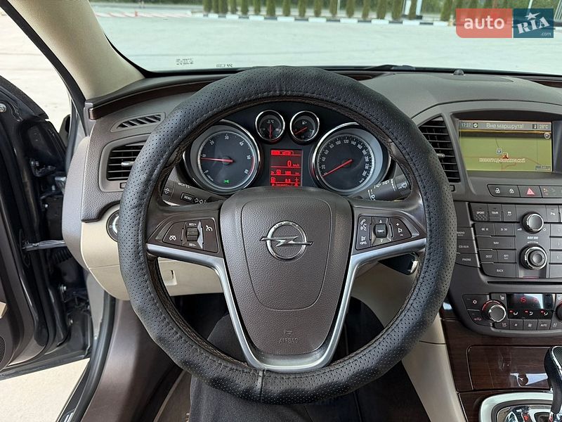 Универсал Opel Insignia 2012 в Звягеле