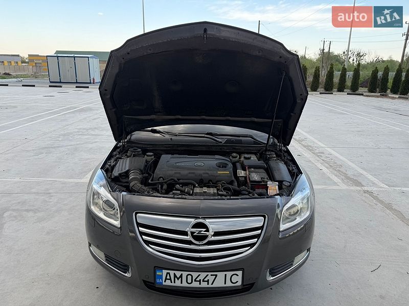Универсал Opel Insignia 2012 в Звягеле
