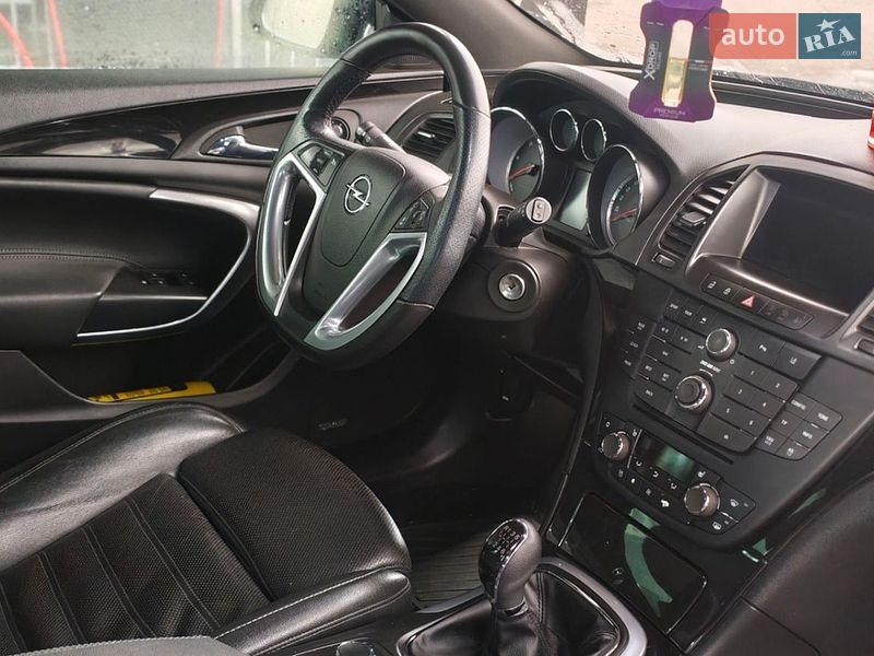 Универсал Opel Insignia 2010 в Лиманском