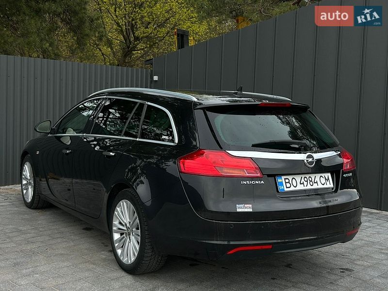 Универсал Opel Insignia 2011 в Кременце