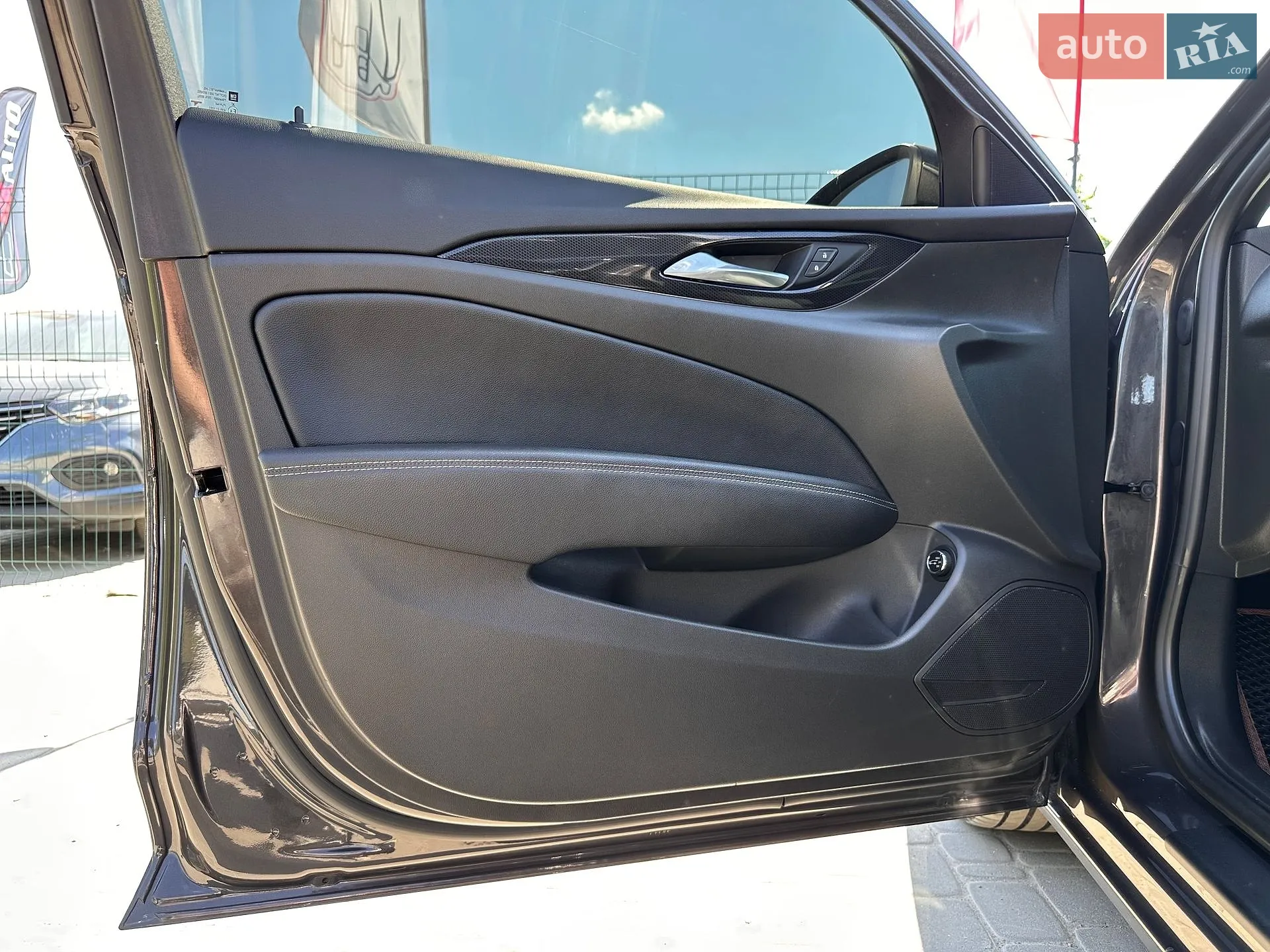2022 Opel Insignia - мініатюра 25