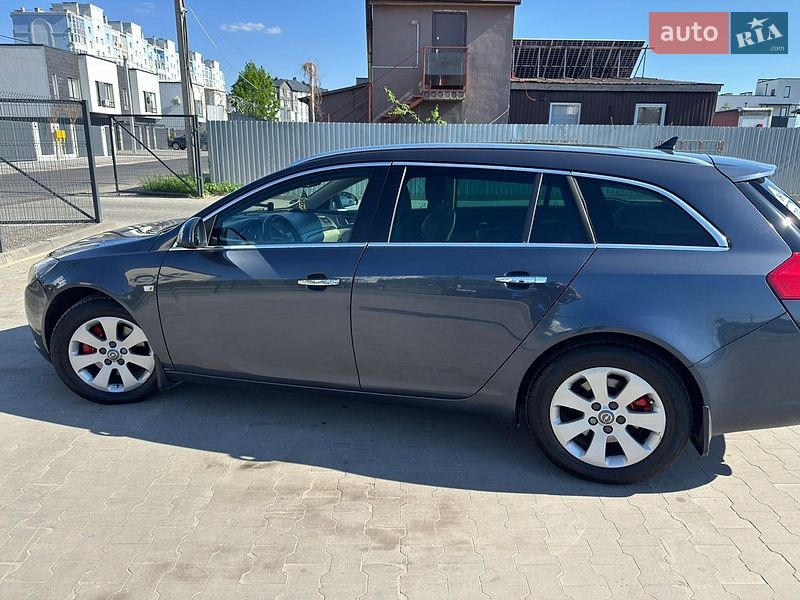 Універсал Opel Insignia 2009 в Києві