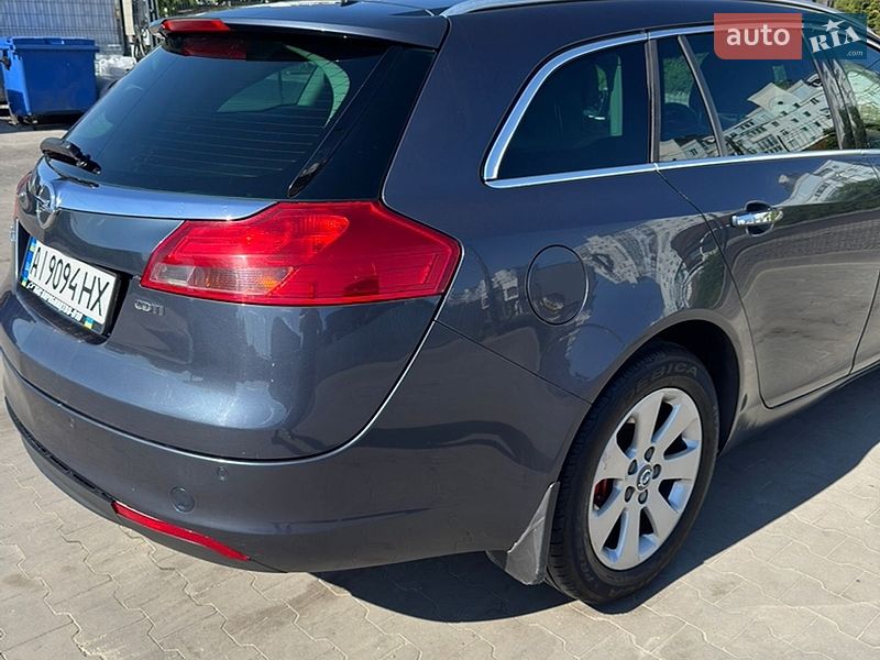 Універсал Opel Insignia 2009 в Києві