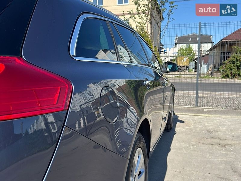 Універсал Opel Insignia 2009 в Києві