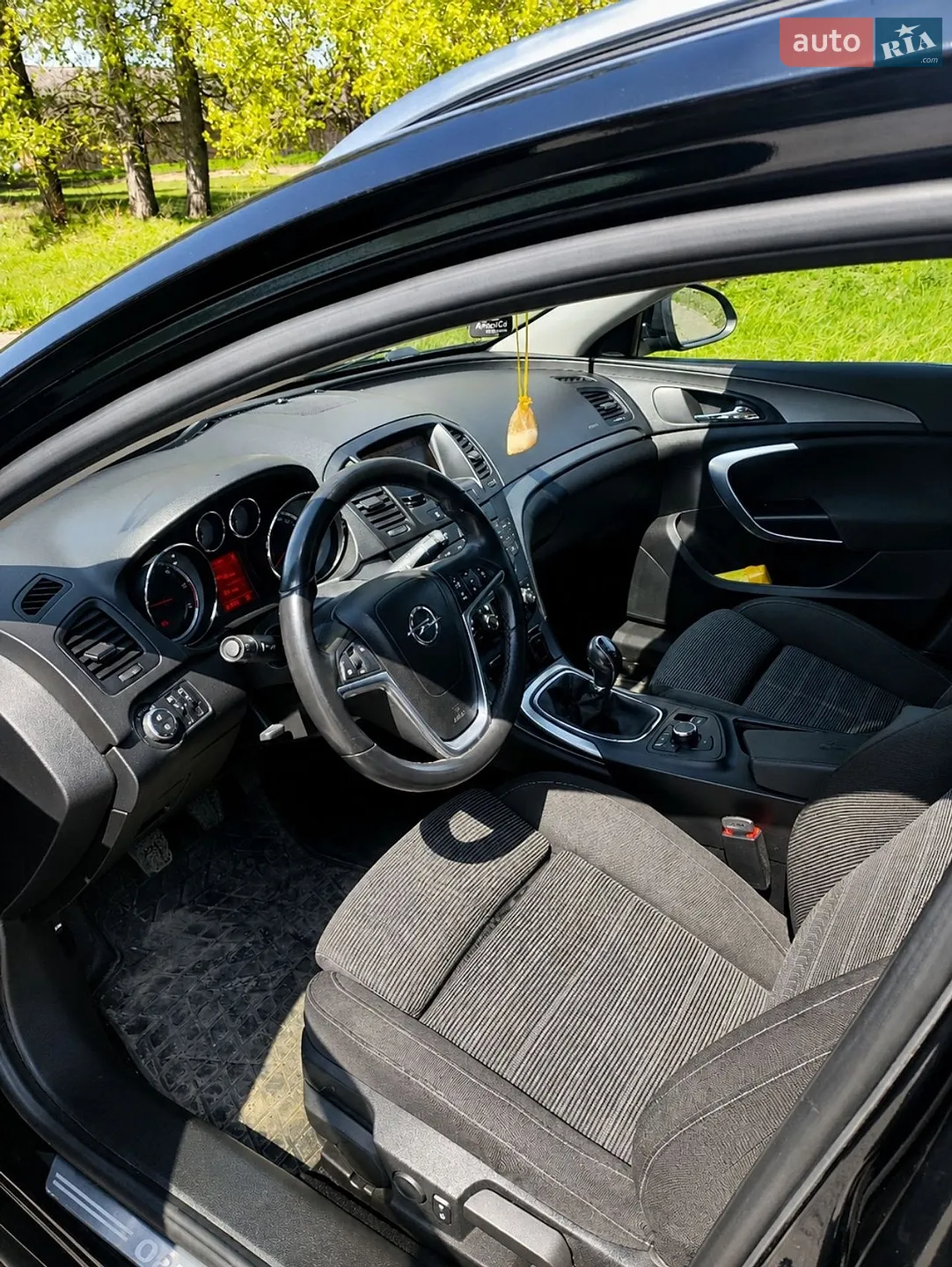 2010 Opel Insignia - мініатюра 3