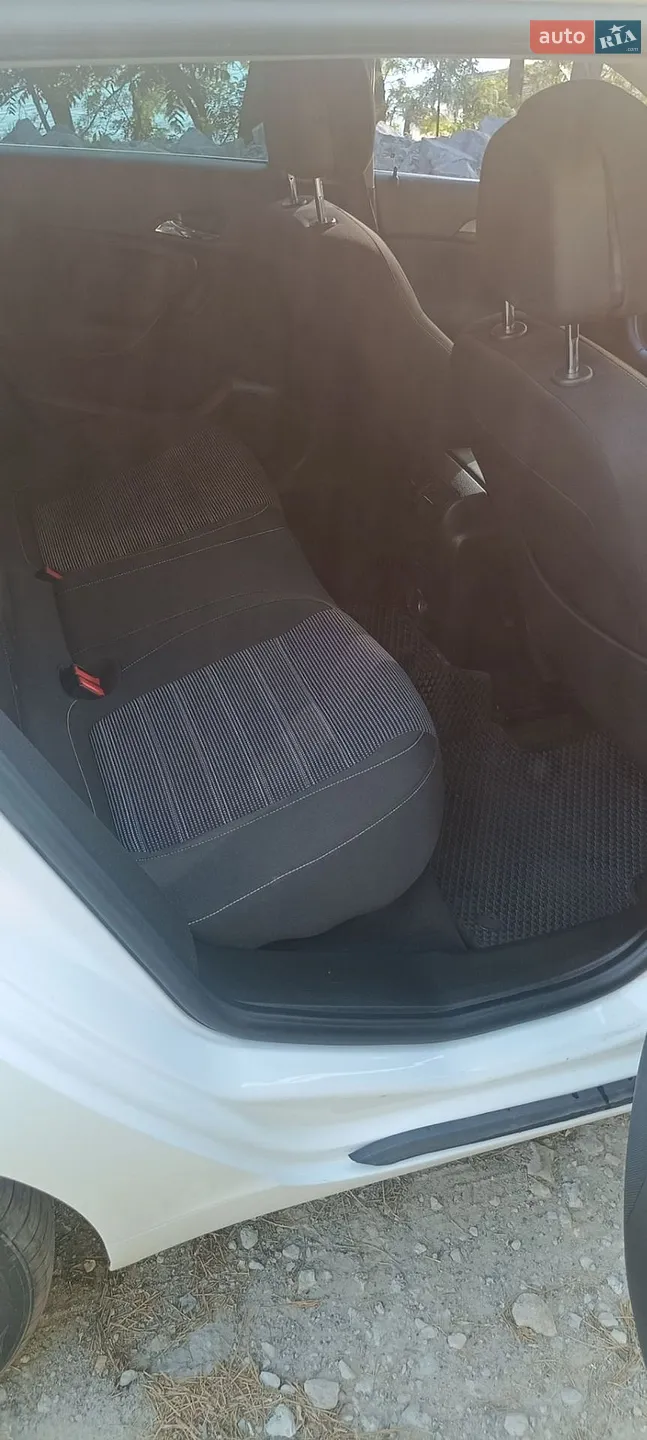 2016 Opel Insignia - мініатюра 11