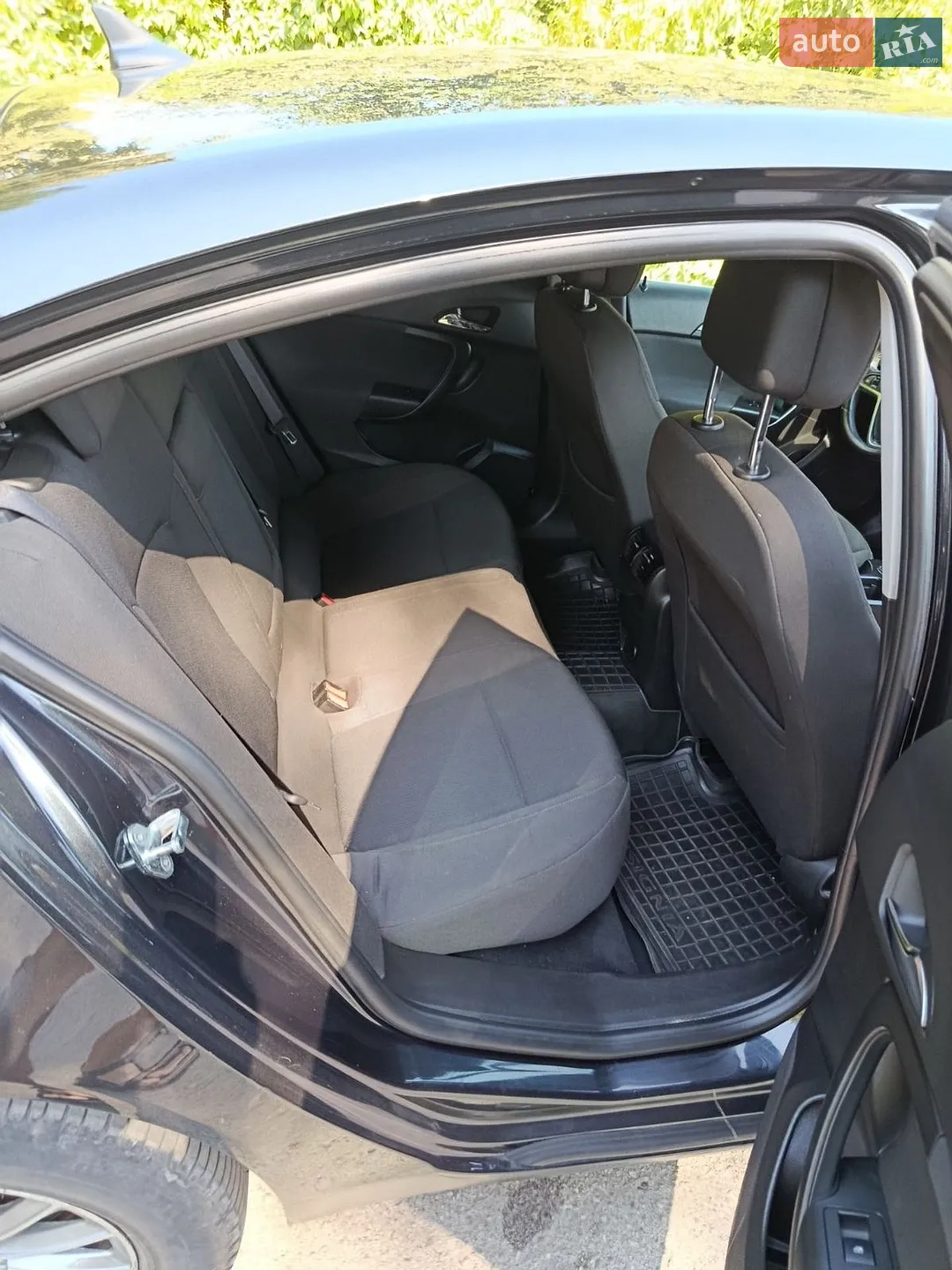 2012 Opel Insignia - мініатюра 10