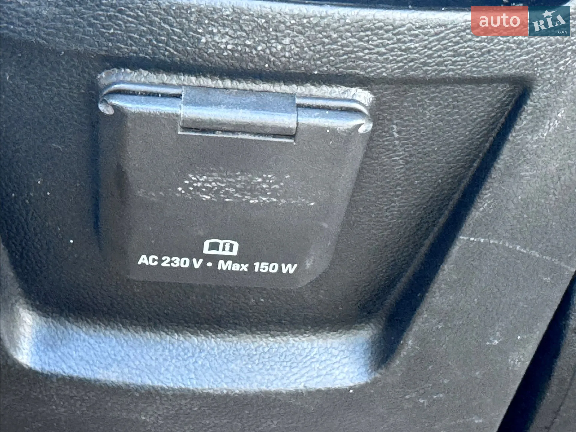 2010 Opel Insignia - мініатюра 4