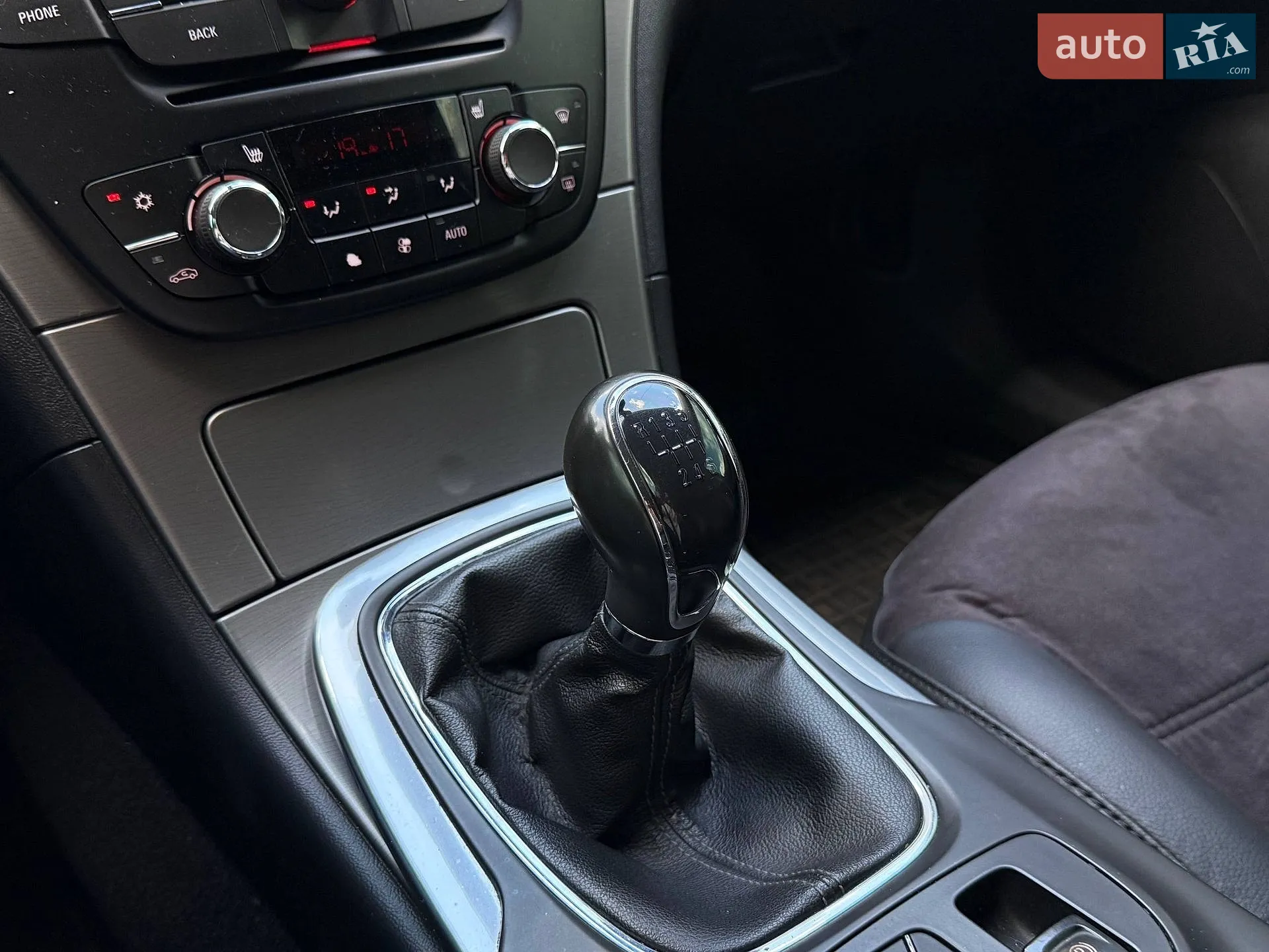 2010 Opel Insignia - мініатюра 27