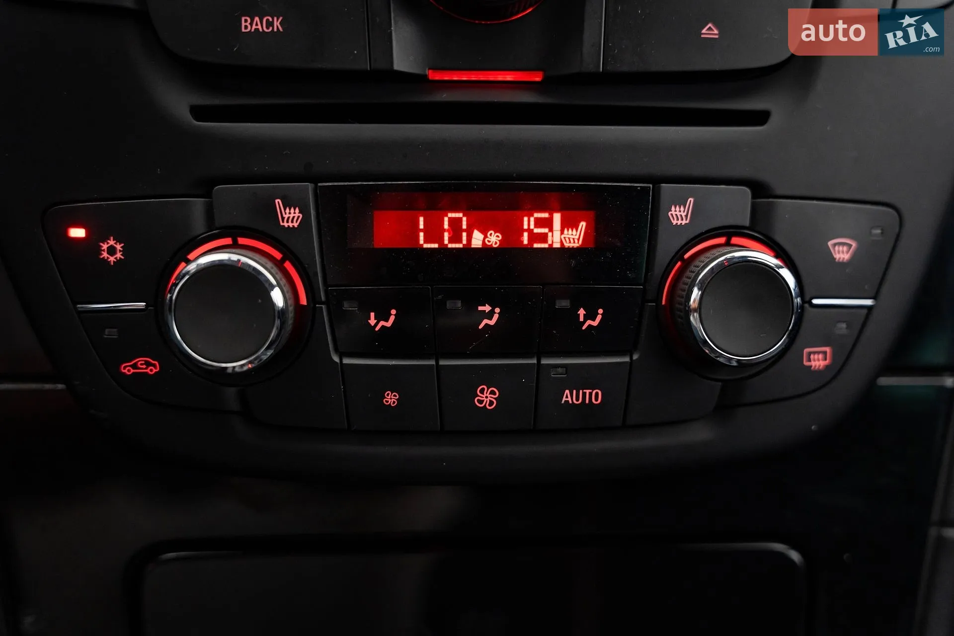 2013 Opel Insignia - мініатюра 18