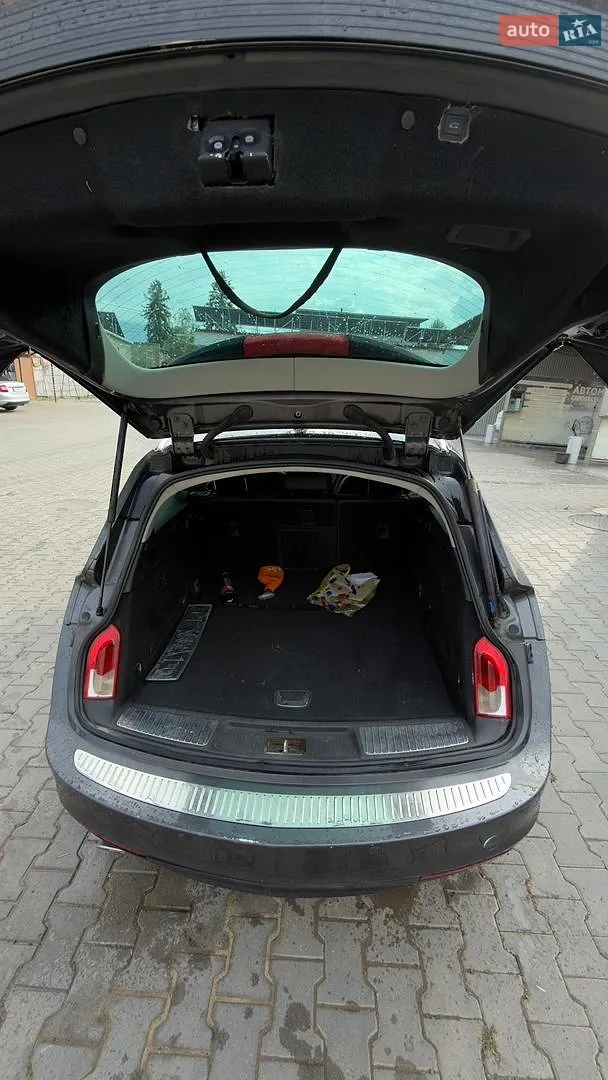 2010 Opel Insignia - мініатюра 9