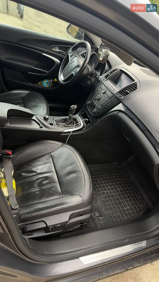 2010 Opel Insignia - мініатюра 12