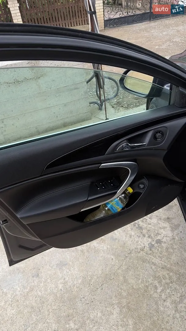 2010 Opel Insignia - мініатюра 16