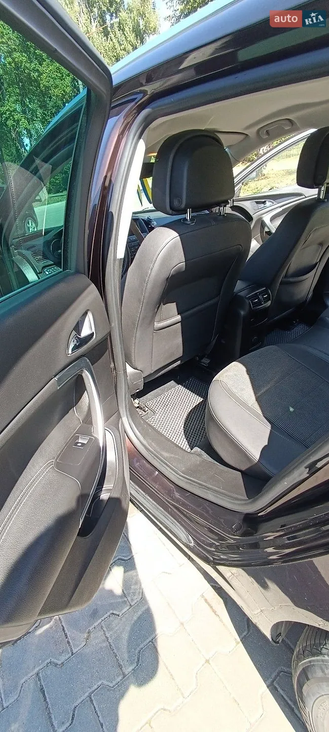 2010 Opel Insignia - мініатюра 13