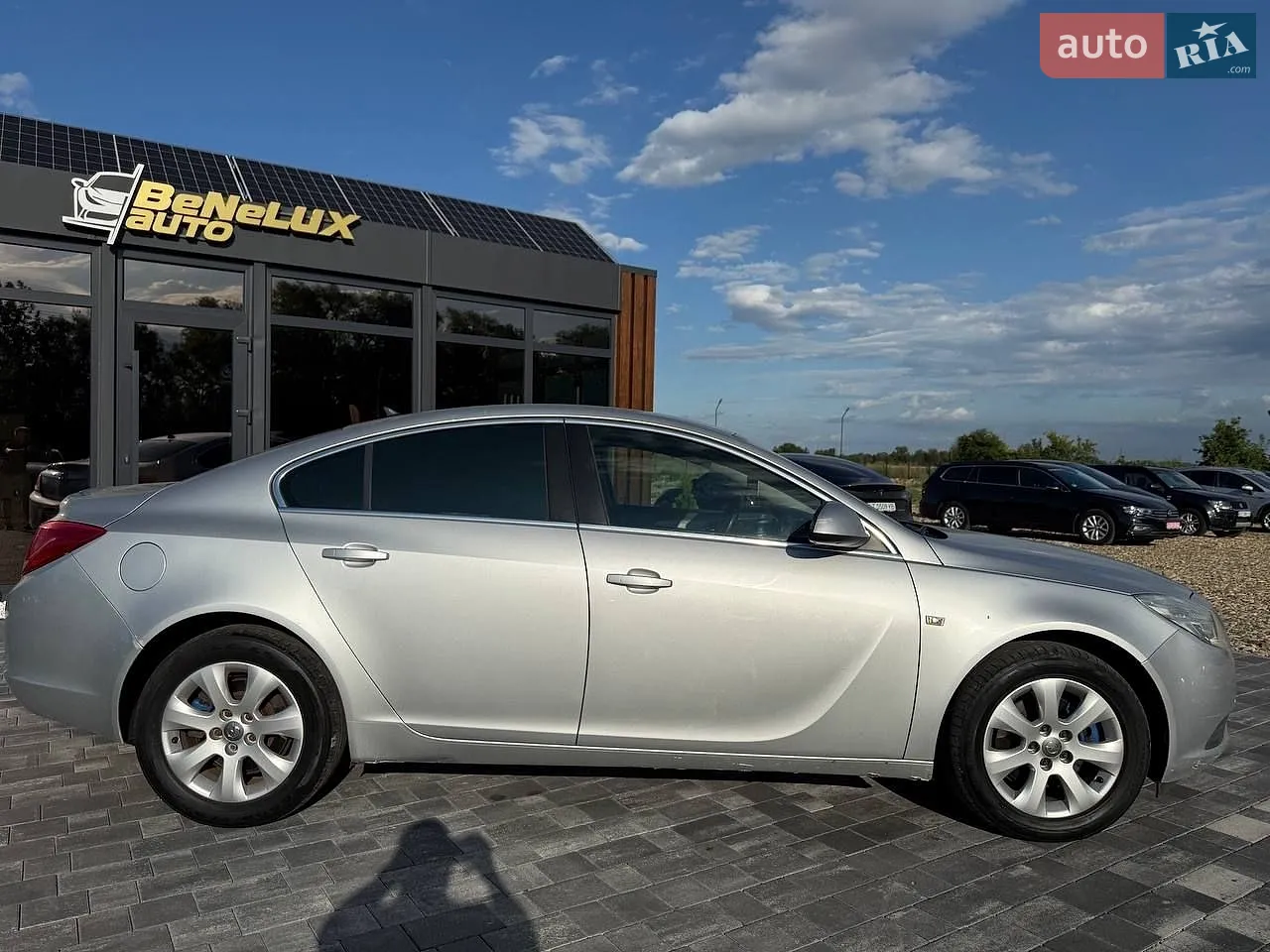 2010 Opel Insignia - мініатюра 8