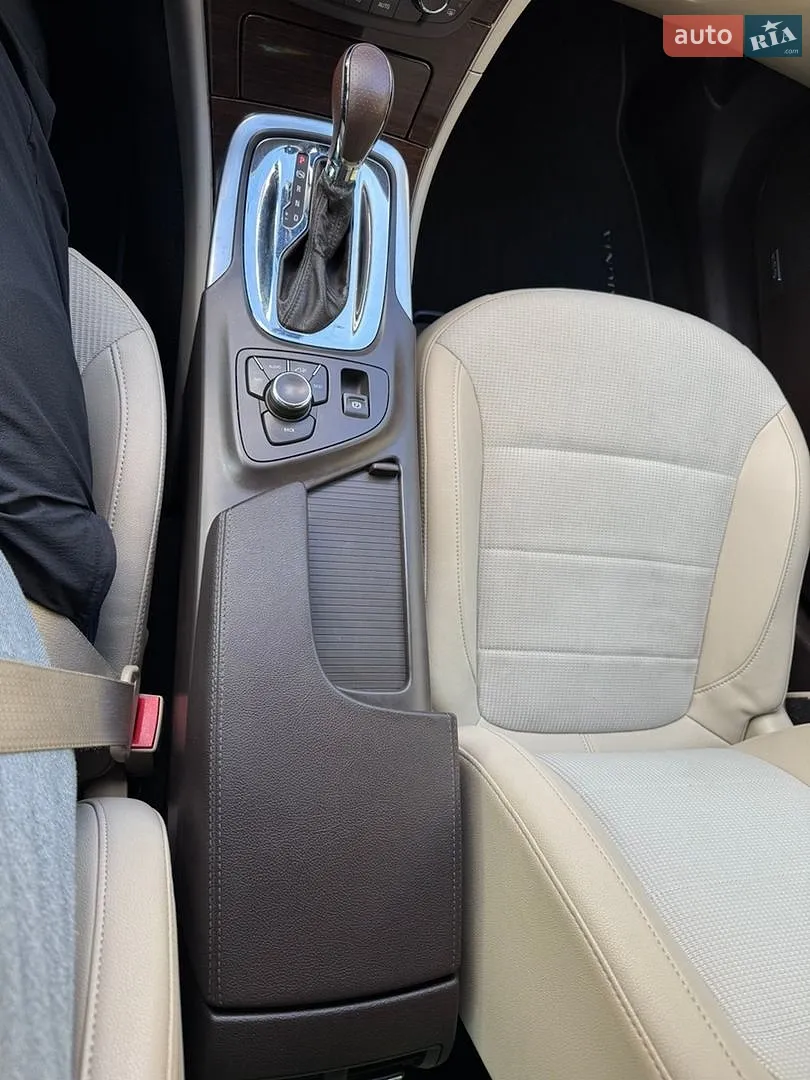 2010 Opel Insignia - мініатюра 12
