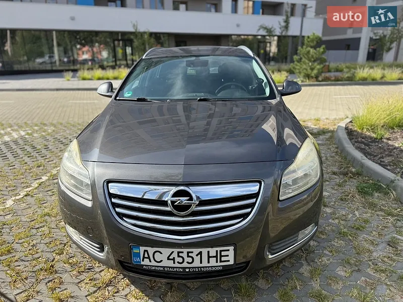 Opel Insignia 2011