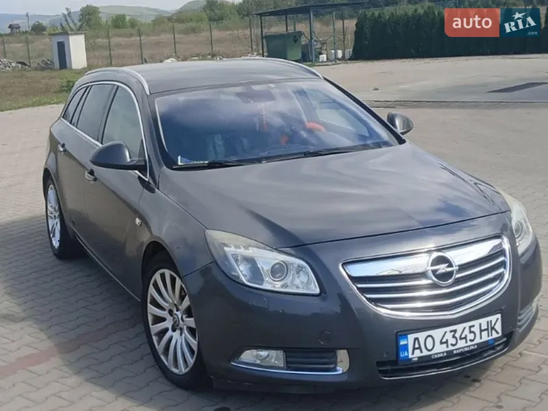 Opel Insignia 2011