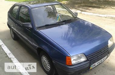 Хэтчбек Opel Kadett 1987 в 
