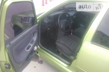 Хэтчбек Opel Kadett 1985 в 