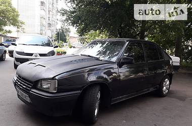 Хэтчбек Opel Kadett 1987 в Ровно