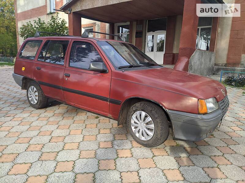 Универсал Opel Kadett 1987 в Оратове