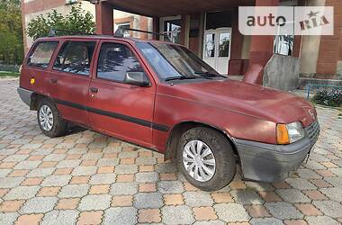 Универсал Opel Kadett 1987 в Оратове