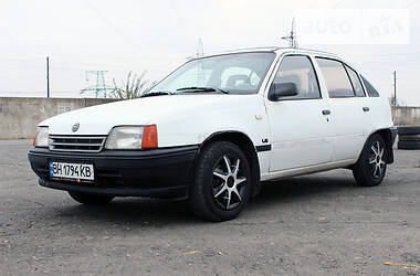 Хэтчбек Opel Kadett 1990 в Одессе
