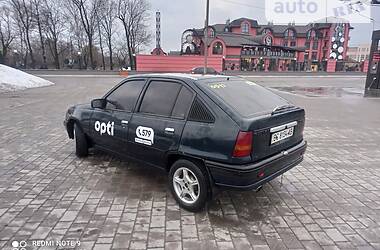 Хэтчбек Opel Kadett 1987 в Дрогобыче