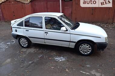 Хэтчбек Opel Kadett 1988 в 
