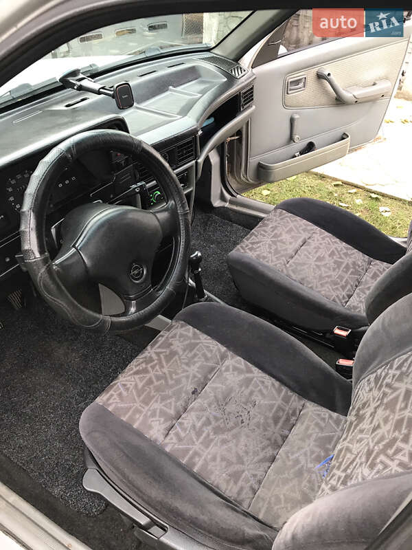 Універсал Opel Kadett 1988 в Львові