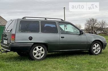Универсал Opel Kadett 1986 в 