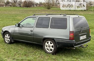 Универсал Opel Kadett 1986 в 