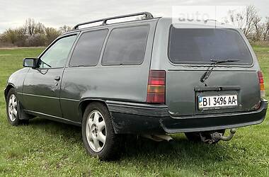 Универсал Opel Kadett 1986 в 