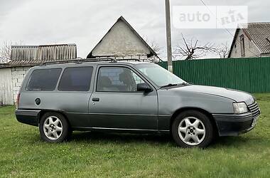 Универсал Opel Kadett 1986 в 