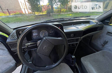 Лифтбек Opel Kadett 1988 в Нововолынске
