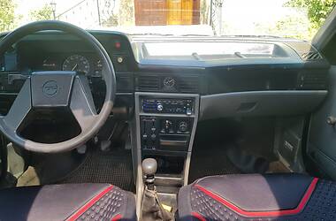Универсал Opel Kadett 1988 в 
