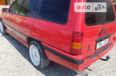 Универсал Opel Kadett 1988 в 
