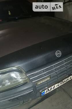 Седан Opel Kadett 1988 в Дружковке