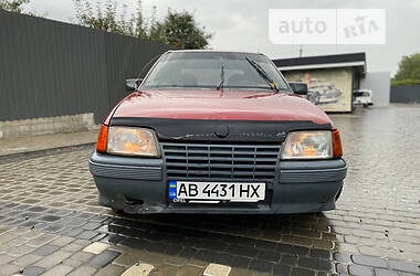 Хэтчбек Opel Kadett 1988 в Тульчине