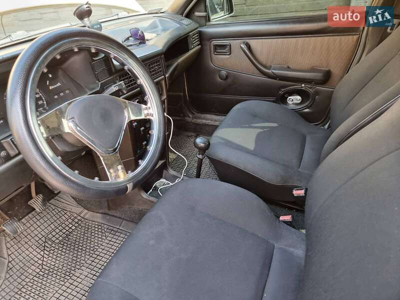 Седан Opel Kadett 1986 в Харькове