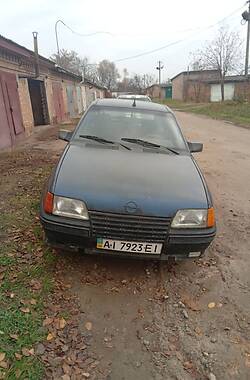 Хэтчбек Opel Kadett 1988 в Бердичеве