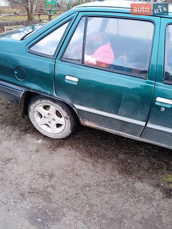 Седан Opel Kadett 1986 в Городке