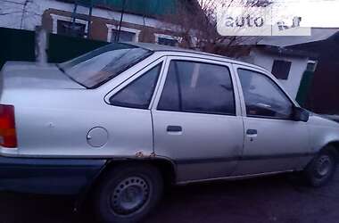 Седан Opel Kadett 1988 в Покровську