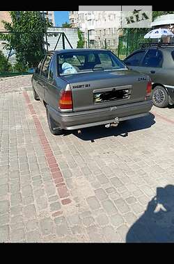 Седан Opel Kadett 1990 в Житомире
