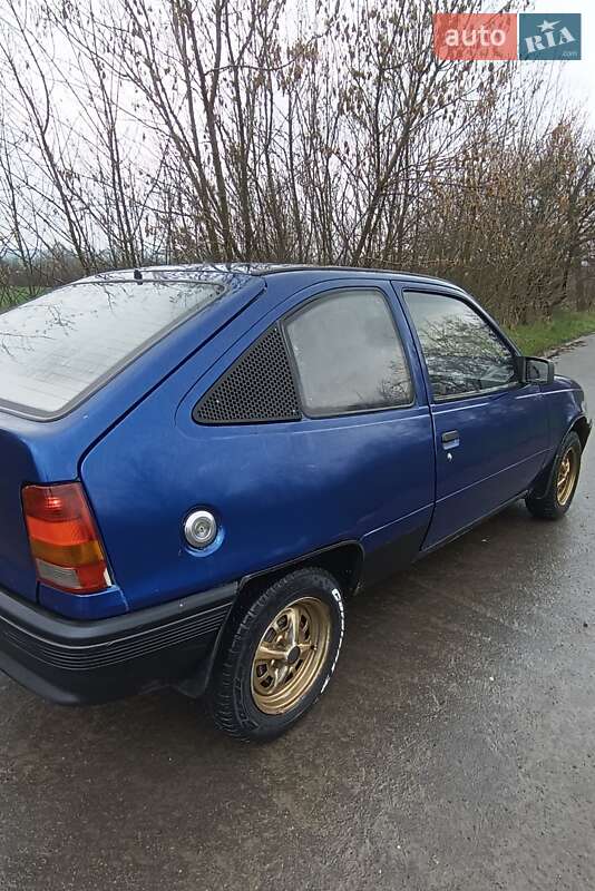 Хэтчбек Opel Kadett 1985 в Ватутино фото 4 Хэтчбек Opel Kadett 1985 в Ватутино