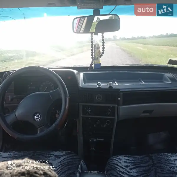 Opel Kadett 1986 VIN W0L000034G5159202 фото оголошення 3 з 39