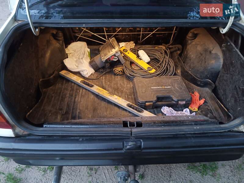 Седан Opel Kadett 1987 в Харкові