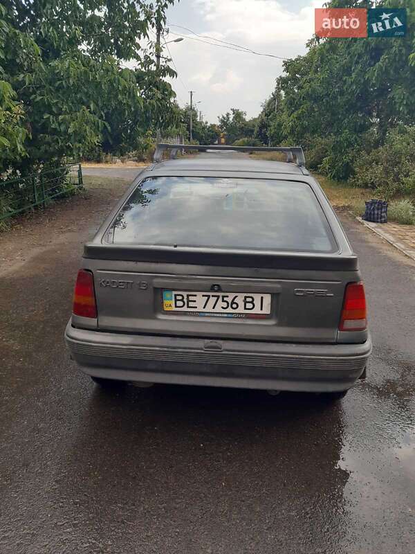Хетчбек Opel Kadett 1988 в Миколаєві