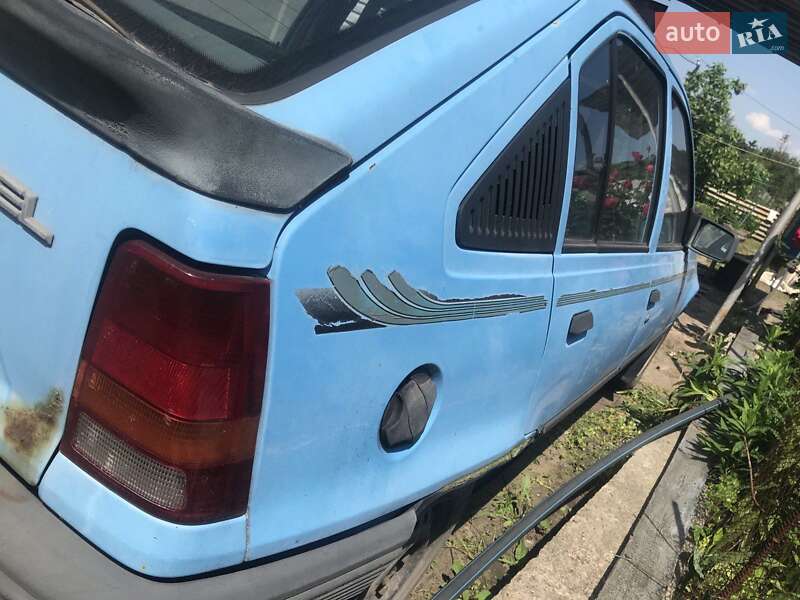 Хетчбек Opel Kadett 1987 в Павлограді